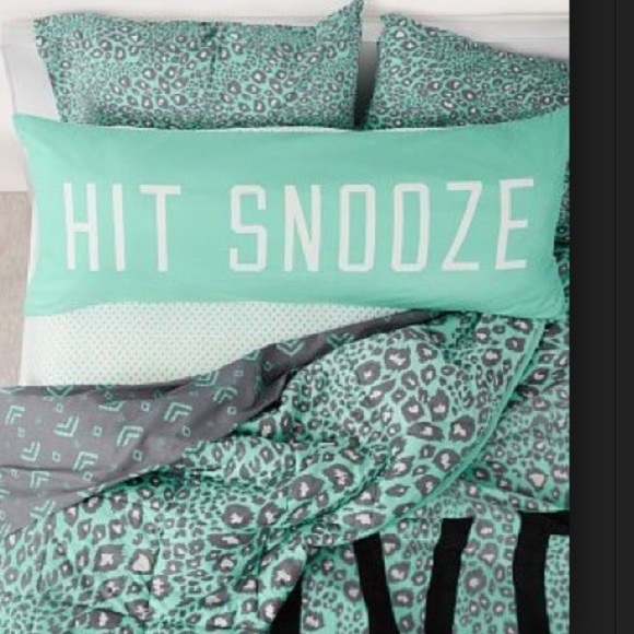 iso i’m looking for these comforter sets - Picture 1 of 2